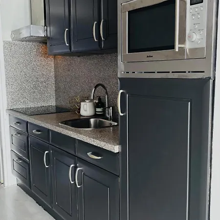 Seaview 65 Apartment *